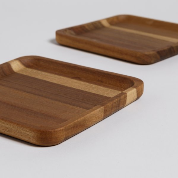 SET X 2 BANDEJITAS CUADRADAS DE ACACIA 15 CM