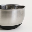BOWL BATIDOR DE ACERO BASE Y ASA DE SILICONA 17 CM