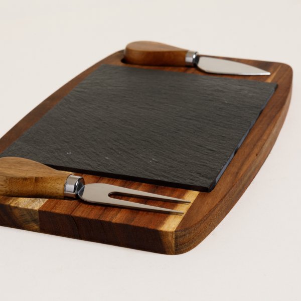 TABLA DE ACACIA Y LAJA CON UTENSILIOS PARA QUESO A