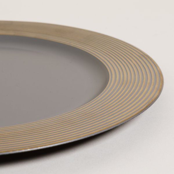 PLATO DE SITIO GREY & GOLD FACET 33 CM
