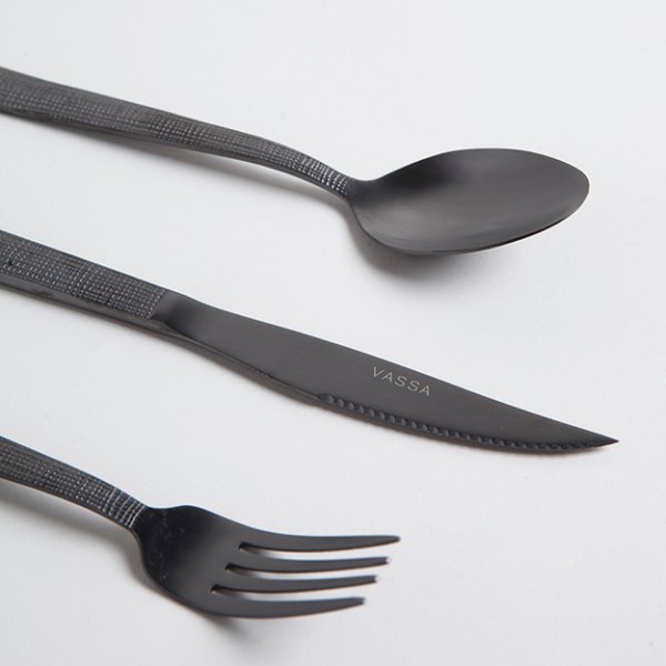 SET DE CUBIERTOS BLACK LINEN X 12 PIEZAS VASSA HOME