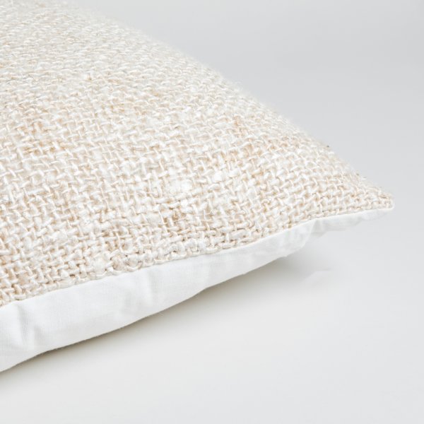 ALMOHADÓN CUADRADO KODRA BEIGE 60X60 CM VASSA HOME