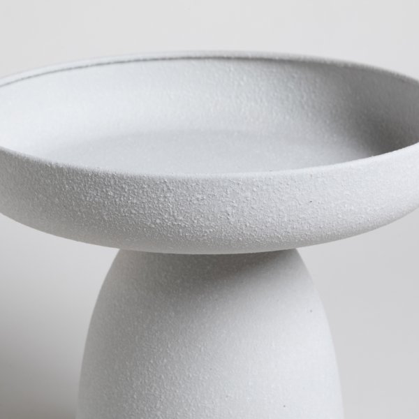 CENTRO DE MESA LOUTH WHITE 23,5X24,5 CM VASSA HOME