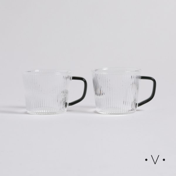 SET X 2 MUGS DE BOROSILICATO CON MANGO NEGRO 300 ML VASSA HOME