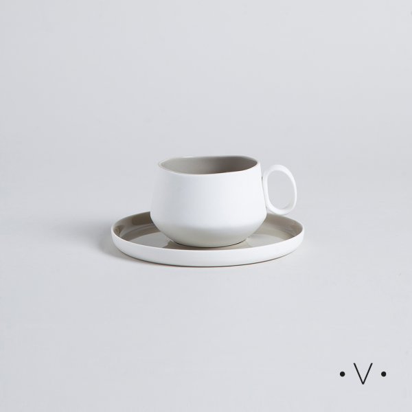 TAZA Y PLATO RAVELLO 200 ML VASSA HOME