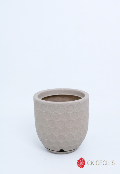 MACETA ROTOMOLDEADA UV  FUNCHAL 26 X 26 CM CALIZA