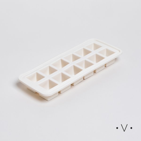 [4110289] CUBETERA PARA HIELO 22,5X11 CM VASSA HOME