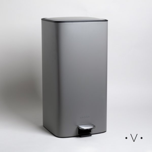 CESTO DE BASURA CUADRADO 28 L VASSA HOME