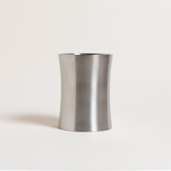 [4111325] FRAPERA CONCAVA DE ACERO INOXIDABLE 2000 ML