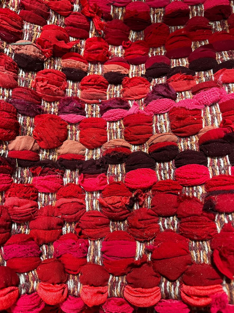 ALFOMBRA ALGODON 120X180 CM C/APLIQUES ROJA