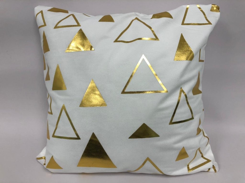 OFERTA FUNDA CONO NEGRO CON DORADO
