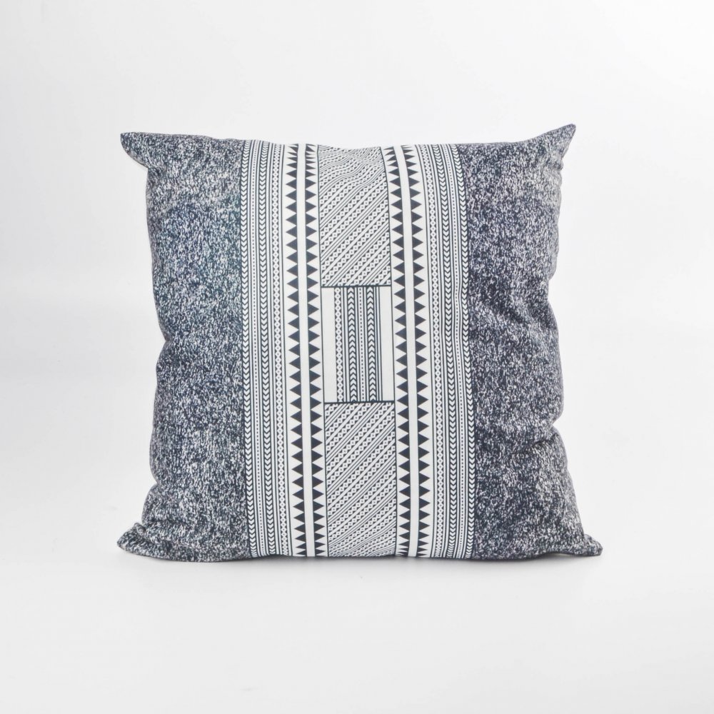 OFERTA FUNDA  43 X 43 CM NEGRA CON GUARDA PAMPA