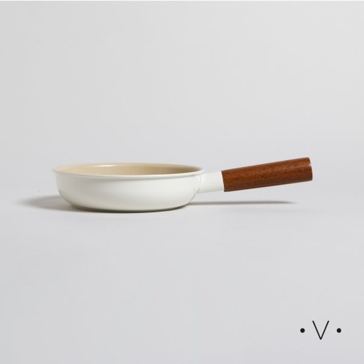 [4112912] SARTEN LUND ANTIADHERENTE CON MANGO DE MADERA 20 CM VASSA HOME